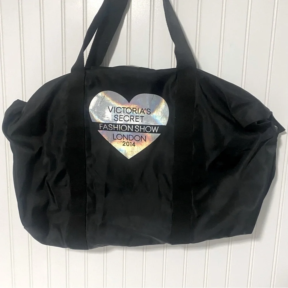 VINTAGE VICTORIA'S SECRET FASHION SHOW LONDON 2014 TOTE WEEKENDER BAG!